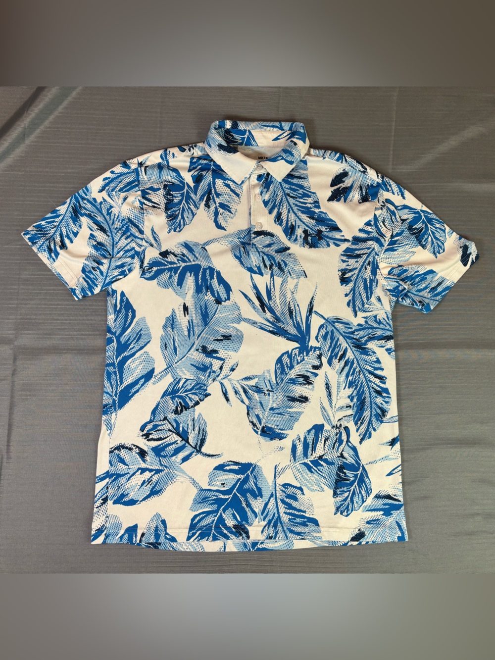 Under Armour Playoff Polo Golf Shirt Men’s Medium Blue Tropical Print Loose Fit